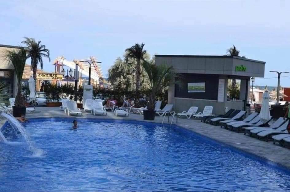 Isabelle Apartament Alezzi Beach Resort Mamaia Nord Năvodari Eksteriør billede